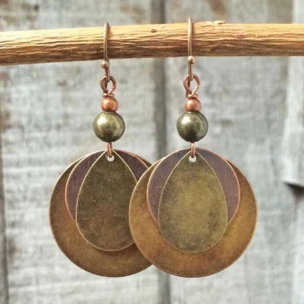 Elegant Multi-Tone Dangle Earrings